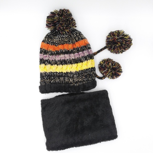 Winter Colorful Knit Pom Pom Hat with Neck Gaiter - Picture 4 of 6